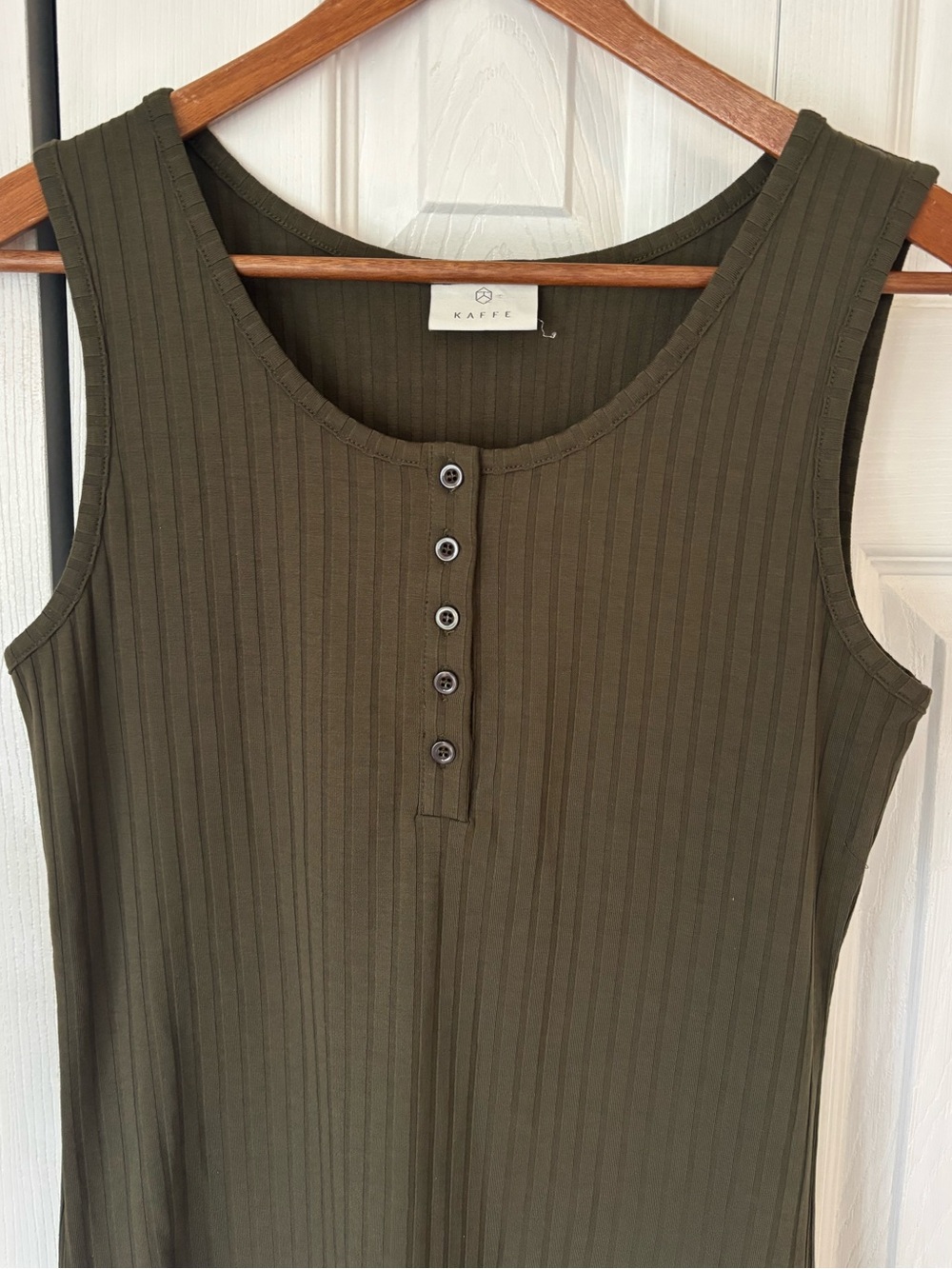 Kaffe Green Ribbed Tank Top Size Small - Picture 2 of 9